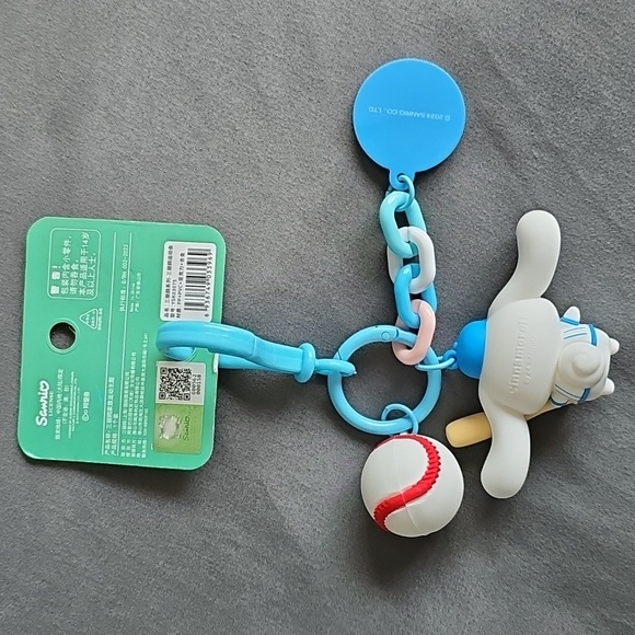 Cinnamoroll Keychain - Picture 2 of 8